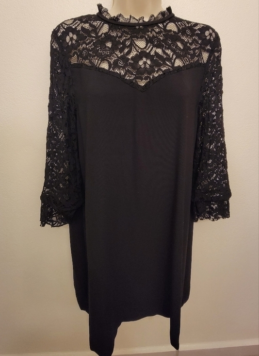 Zara Dresses & Skirts - Zara Little Black Dress with Lace Trim